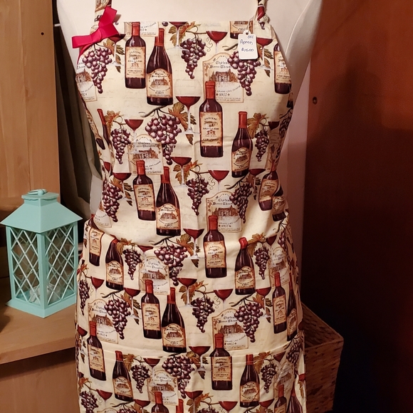 APRONS - Picture 13 of 16
